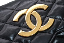Load image into Gallery viewer, CHANEL シャネル ショルダーバッグ チェーンショルダー デカココ マトラッセ プッシュロック ラムスキン 0番台 ゴールド金具 美品 中古 4b011906