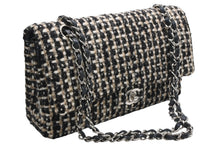 Load image into Gallery viewer, 極美品 CHANEL シャネル マトラッセ25 Wフラップ Wチェーンショルダーバッグ 7番台 ココマーク ツイード カーフスキン シルバー金具 中古 4b011908