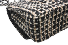 Load image into Gallery viewer, 極美品 CHANEL シャネル マトラッセ25 Wフラップ Wチェーンショルダーバッグ 7番台 ココマーク ツイード カーフスキン シルバー金具 中古 4b011908
