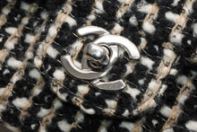 Load image into Gallery viewer, 極美品 CHANEL シャネル マトラッセ25 Wフラップ Wチェーンショルダーバッグ 7番台 ココマーク ツイード カーフスキン シルバー金具 中古 4b011908
