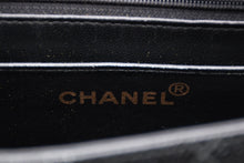 画像をギャラリービューアに読み込む, CHANEL シャネル ワイルドステッチ ハンドバッグ トップハンドル 5番台 ラムスキン ブラック ゴールド金具 美品 中古 4b011911