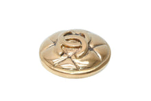 Load image into Gallery viewer, CHANEL シャネル VINTAGE ヴィンテージ ココマーク イヤリング 重量約17.6g GP メタル ゴールド ボタン型 美品 中古 4b011951