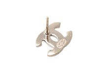 Load image into Gallery viewer, 極美品 CHANEL シャネル ココマーク ピアス 重量約2.1g 04A刻印 GP メタル ラインストーン ゴールド マルチカラー 両耳用 中古 4b011968