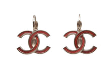 Load image into Gallery viewer, 極美品 CHANEL シャネル ココマーク フープピアス 重量約5.1g 18P刻印 GP メタル ゴールド レッド 両耳用 中古 4b011970