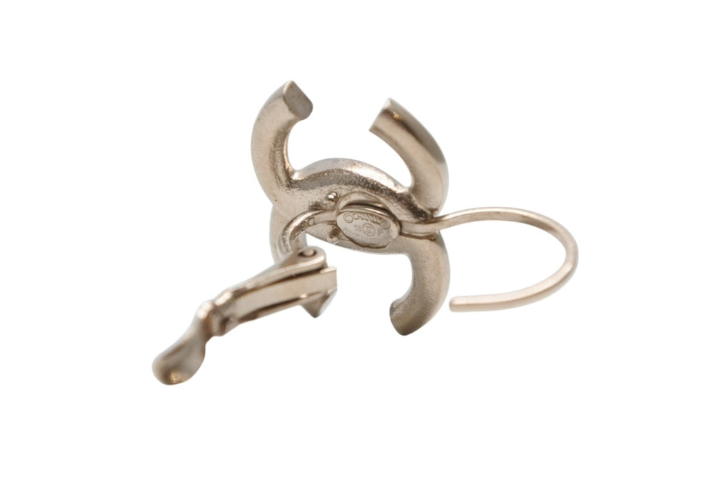Very good condition CHANEL Coco mark hoop earrings Weight approx. 5.1g 18P stamp GP metal gold red for both ears Used 4b011970