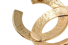 Load image into Gallery viewer, 極美品 CHANEL シャネル ココマーク ブローチ 重量約21.7g 94P刻印 GP メタル ゴールド ヴィンテージ 中古 4b011974