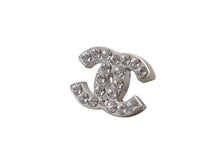 Load image into Gallery viewer, CHANEL シャネル ココマーク ピアス 重量約3.9g 06V刻印 メタル ラインストーン シルバー クリア 両耳用 美品 中古 4b011977