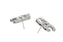 Load image into Gallery viewer, CHANEL シャネル ココマーク ピアス 重量約11.3g B21V刻印 メタル ラインストーン シルバー クリア 両耳用 美品 中古 4b011978