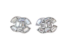 Load image into Gallery viewer, 極美品 CHANEL シャネル ココマーク スクエアラインストーン ピアス 01P シルバー クリア 中古 4b011981