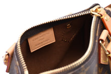 Load image into Gallery viewer, 新品同様 LOUIS VUITTON ルイヴィトン ナノスピーディ ハンドバッグ 2WAYバッグ M81085 モノグラム 中古 4b011994