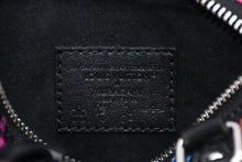 Load image into Gallery viewer, 新品同様 LOUIS VUITTON ルイヴィトン ナノスピーディ 村上隆 マルチカラー ブラック 2WAYバッグ M13406 PVC レザー 中古 4b011995