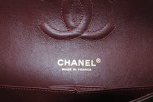 Load image into Gallery viewer, 極美品 CHANEL シャネル マトラッセ 25cm Wフラップ チェーンショルダーバッグ 15番台 ラムスキン ブラック ゴールド金具 中古 4b012063
