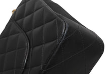 Load image into Gallery viewer, 極美品 CHANEL シャネル マトラッセ 25cm Wフラップ チェーンショルダーバッグ 15番台 ラムスキン ブラック ゴールド金具 中古 4b012063