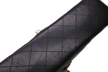 Load image into Gallery viewer, 極美品 CHANEL シャネル マトラッセ 25cm Wフラップ チェーンショルダーバッグ 15番台 ラムスキン ブラック ゴールド金具 中古 4b012063