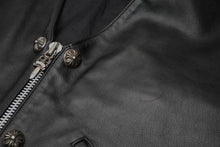 Load image into Gallery viewer, 極美品 CHROME HEARTS クロムハーツ ラージクロス レザーベスト サイズXL クロスボールボタン ブラック 中古 4b012072