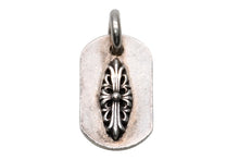 Load image into Gallery viewer, CHROME HEARTS クロムハーツ RAISED FRLR DOGTAG レイズドフローラルクロス ドッグタグ ペンダント 重量約10.7g シルバー925 美品 中古 4b012080