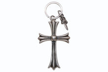 Load image into Gallery viewer, CHROME HEARTS クロムハーツ CH CRS LG &amp; No5 DGGR ラージクロス #5ダガー キーリング 重量約54.5g 美品 中古 4b012090