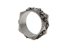 Load image into Gallery viewer, 極美品 CHROME HEARTS クロムハーツ ペンタゴンリング 指輪 CHプラス 2014刻印 23号 重量21.2G シルバー925 中古 4b012091