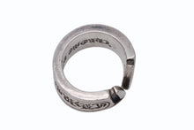 Load image into Gallery viewer, 極美品 CHROME HEARTS クロムハーツ ペンタゴンリング 指輪 CHプラス 2014刻印 23号 重量21.2G シルバー925 中古 4b012091