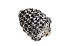 Load image into Gallery viewer, 極美品 CHROME HEARTS クロムハーツ チェーン メイルリング 指輪 サイズ12号 重量約39.3g シルバー925 中古 4b012092