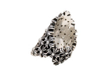 Load image into Gallery viewer, 極美品 CHROME HEARTS クロムハーツ チェーン メイルリング 指輪 サイズ12号 重量約39.3g シルバー925 中古 4b012092