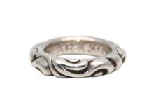 Load image into Gallery viewer, 極美品 CHROME HEARTS クロムハーツ スクロールバンドリング 重量約4.8g サイズ4号 1994/.925刻印 シルバー925 中古 4b012113