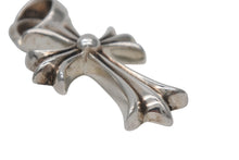 Load image into Gallery viewer, 極美品 CHROME HEARTS クロムハーツ CH CRS SML W/BALE スモールCHクロス Wベイルペンダントトップ チャーム 重量約24.0g 中古 4b012189