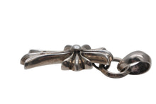 Load image into Gallery viewer, CHROME HEARTS クロムハーツ スモール CHクロス ウィズベイル ペンダントトップ 1991 23.6g シルバー925 美品 中古 4b012177