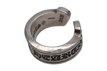 Load image into Gallery viewer, CHROME HEARTS クロムハーツ ラージスクロールラベル リング シルバー シルバー925 ロゴ アクセサリー 16号 16.7g 美品 中古 4b012182