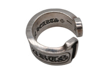 Load image into Gallery viewer, CHROME HEARTS クロムハーツ ラージスクロールラベル リング シルバー シルバー925 ロゴ アクセサリー 16号 16.7g 美品 中古 4b012182