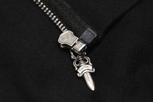 Load image into Gallery viewer, 新品未使用 CHROME HEARTS クロムハーツ ジップアップフーディー パーカー サイズXL ホースシュー ブラック 東京限定 中古 4b012203