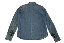 Load image into Gallery viewer, CHROME HEARTS クロムハーツ デニムウエスタンシャツ 長袖シャツ サイズSM CHクロスパッチ 2パッチ クロスボールボタン 良品 中古 4b012205
