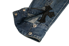 Load image into Gallery viewer, CHROME HEARTS クロムハーツ デニムウエスタンシャツ 長袖シャツ サイズSM CHクロスパッチ 2パッチ クロスボールボタン 良品 中古 4b012205