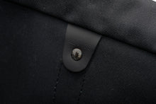 Load image into Gallery viewer, 極美品 LOUIS VUITTON ルイヴィトン キーポル バンドリエール45 ボストンバッグ M40569 モノグラム エクリプス ブラック 中古 4b012215