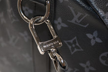 Load image into Gallery viewer, 極美品 LOUIS VUITTON ルイヴィトン キーポル バンドリエール45 ボストンバッグ M40569 モノグラム エクリプス ブラック 中古 4b012215