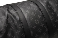 Load image into Gallery viewer, 極美品 LOUIS VUITTON ルイヴィトン キーポル バンドリエール45 ボストンバッグ M40569 モノグラム エクリプス ブラック 中古 4b012215