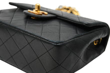 Load image into Gallery viewer, CHANEL シャネル ミニマトラッセ Sフラップ Sチェーンショルダーバッグ 1番台 ココマーク ラムスキン ブラック ゴールド金具 美品 中古 4b012228