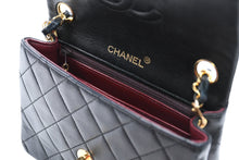 Load image into Gallery viewer, CHANEL シャネル ミニマトラッセ Sフラップ Sチェーンショルダーバッグ 1番台 ココマーク ラムスキン ブラック ゴールド金具 美品 中古 4b012228