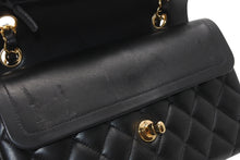 Load image into Gallery viewer, 新品同様 CHANEL シャネル マトラッセ23 Wフラップ Wチェーンショルダーバッグ ランダム番台 ココマーク ラムスキン ブラック 中古 4b012229