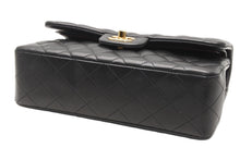 Load image into Gallery viewer, 新品同様 CHANEL シャネル マトラッセ23 Wフラップ Wチェーンショルダーバッグ ランダム番台 ココマーク ラムスキン ブラック 中古 4b012229