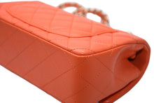Load image into Gallery viewer, 極美品 CHANEL シャネル ミニマトラッセ20 Sフラップ Sチェーンショルダーバッグ 30番台 ココマーク ラムスキン オレンジ 中古 4b012234