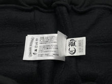 Load image into Gallery viewer, 極美品 CHROME HEARTS クロムハーツ スウェットパンツ サイズL セメタリークロス オールドイングリッシュロゴ ブラック カモフラ柄 中古 4b012241