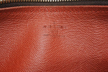 Load image into Gallery viewer, LOUIS VUITTON ルイヴィトン ダミエ エベヌ パピヨンPM ハンドバッグ N51304 筒型 ドラム型 ブラウン ゴールド金具 美品 中古 4b009213