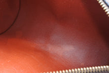 Load image into Gallery viewer, LOUIS VUITTON ルイヴィトン ダミエ エベヌ パピヨンPM ハンドバッグ N51304 筒型 ドラム型 ブラウン ゴールド金具 美品 中古 4b009213