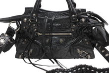 Load image into Gallery viewer, 極美品 BALENCIAGA バレンシアガ ショルダーバッグ NEO CAGOLE XS ネオカゴール XS 650987 ラムスキン ブラック シルバー金具 中古 4b012465