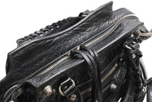 Load image into Gallery viewer, 極美品 BALENCIAGA バレンシアガ ショルダーバッグ NEO CAGOLE XS ネオカゴール XS 650987 ラムスキン ブラック シルバー金具 中古 4b012465