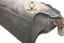 Load image into Gallery viewer, BALENCIAGA バレンシアガ クラシック シティ ハンドバッグ 2WAY 535269 レザー グレー ゴールド金具 美品 中古 4b012459
