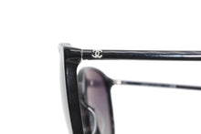 Load image into Gallery viewer, CHANEL シャネル マルチカラー サングラス 5138 サイズ 56□16 130 美品 中古 4b012406
