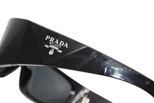 Load image into Gallery viewer, PRADA プラダ SYMBOL SUNGLASSES シンボル サングラス アイウェア SPRA19 1AB-5S0 サイズ60□18 120 ブラック 美品 中古 4b012387