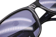Load image into Gallery viewer, CHANEL シャネル ハーフリム サングラス アイウェア 4112 c.108/87 サイズ65□16 120 ココマーク ブラック 美品 中古 4b012264